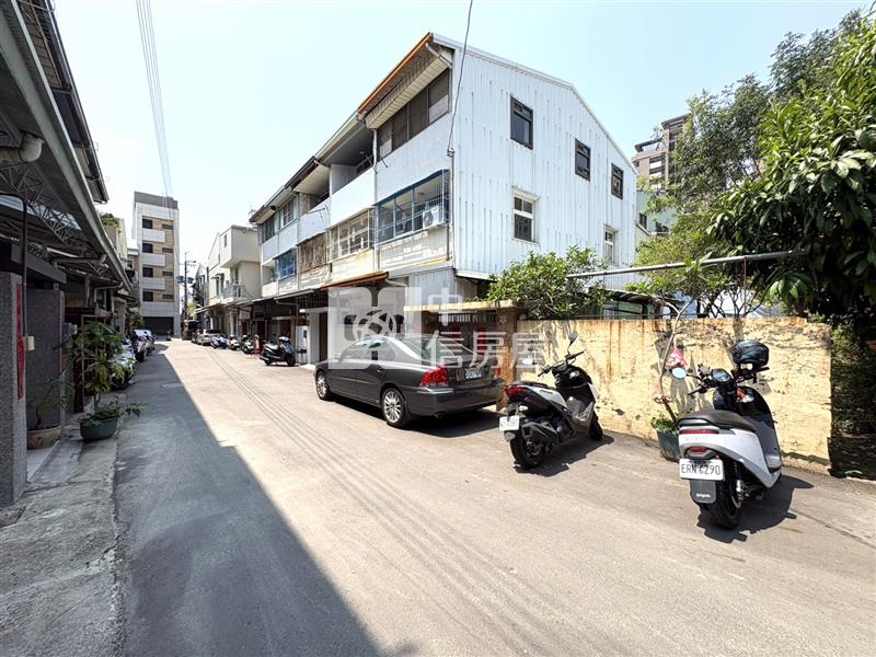 洲際漢神潮春公園邊間大面寬透天房屋室內格局與周邊環境