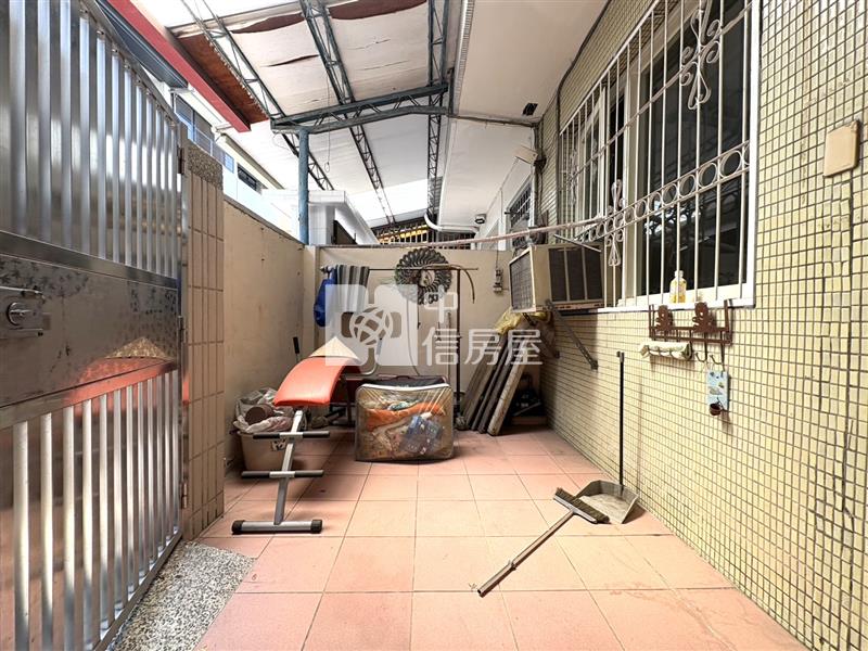 洲際漢神潮春公園邊間大面寬透天房屋室內格局與周邊環境