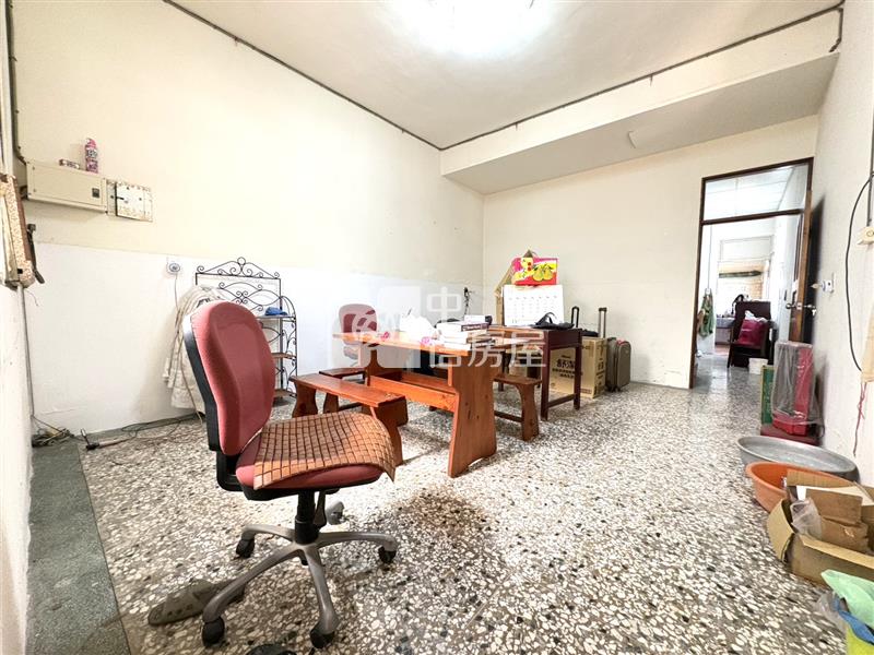 洲際漢神潮春公園邊間大面寬透天房屋室內格局與周邊環境