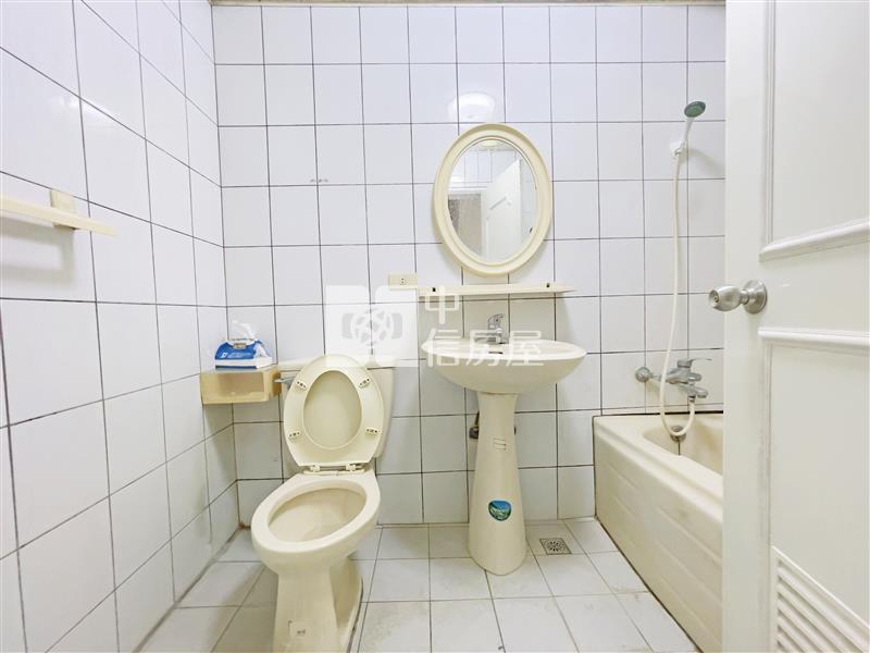 三大工業聚落車庫別墅房屋室內格局與周邊環境