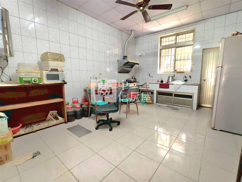 吳鳳科大旁低總價透天房屋室內格局與周邊環境