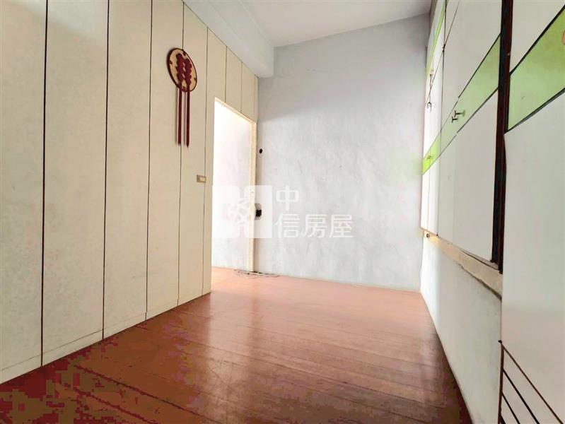 吳鳳科大旁低總價透天房屋室內格局與周邊環境