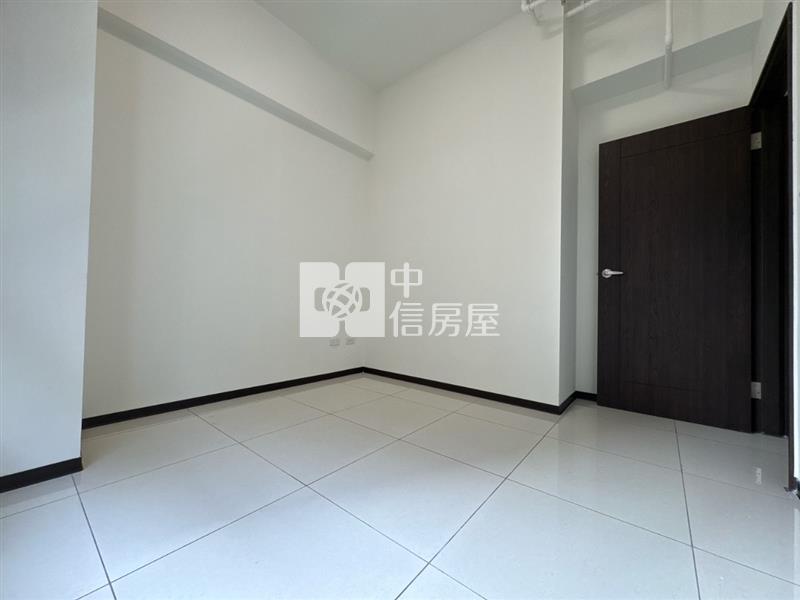 欣時代三房+車位房屋室內格局與周邊環境