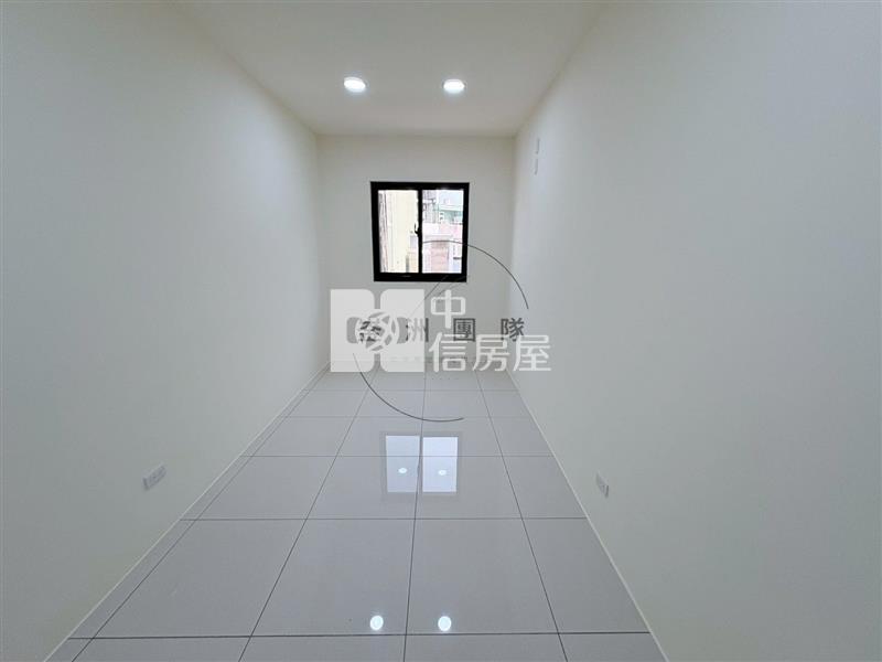 近高榮國小整新透天房屋室內格局與周邊環境