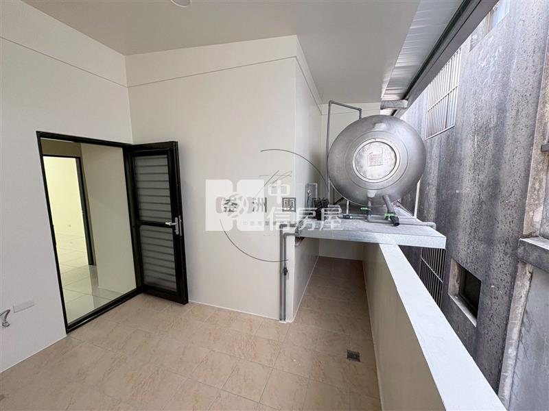 近高榮國小整新透天房屋室內格局與周邊環境