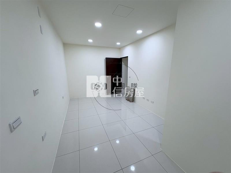 近高榮國小整新透天房屋室內格局與周邊環境