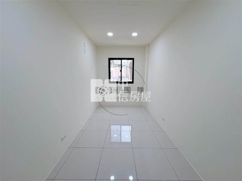 近高榮國小整新透天房屋室內格局與周邊環境