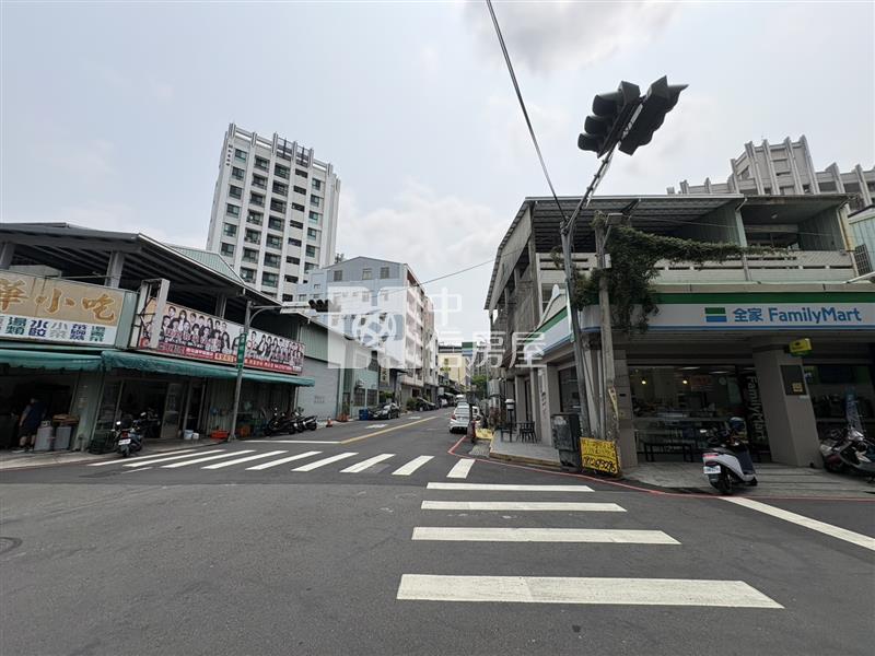 黎明路西屯郵局旁透天房屋室內格局與周邊環境