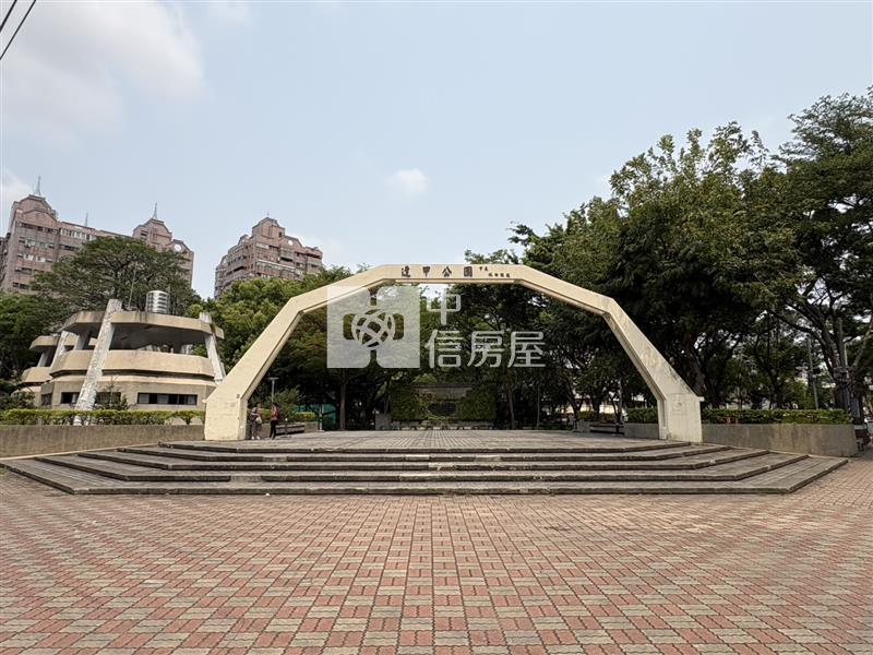 黎明路西屯郵局旁透天房屋室內格局與周邊環境