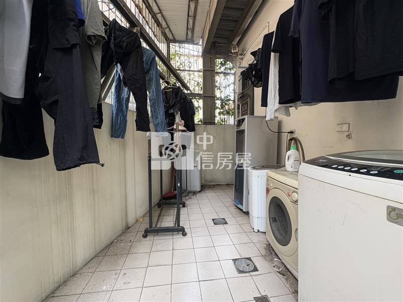 黎明路西屯郵局旁透天房屋室內格局與周邊環境