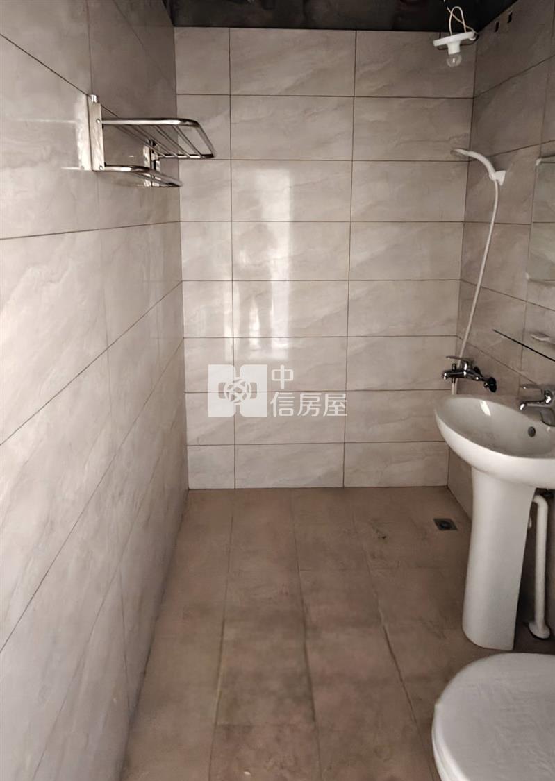 【安家】蘆竹金海街孝親房前停車庫美透天房屋室內格局與周邊環境