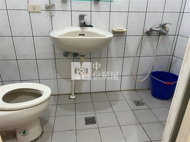 頭份文化商圈美透天房屋室內格局與周邊環境