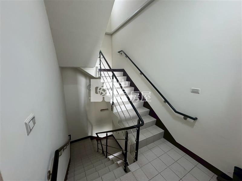 三代同堂大坪數電梯別墅房屋室內格局與周邊環境