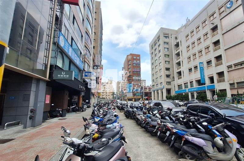 中壢火車站商辦公室房屋室內格局與周邊環境