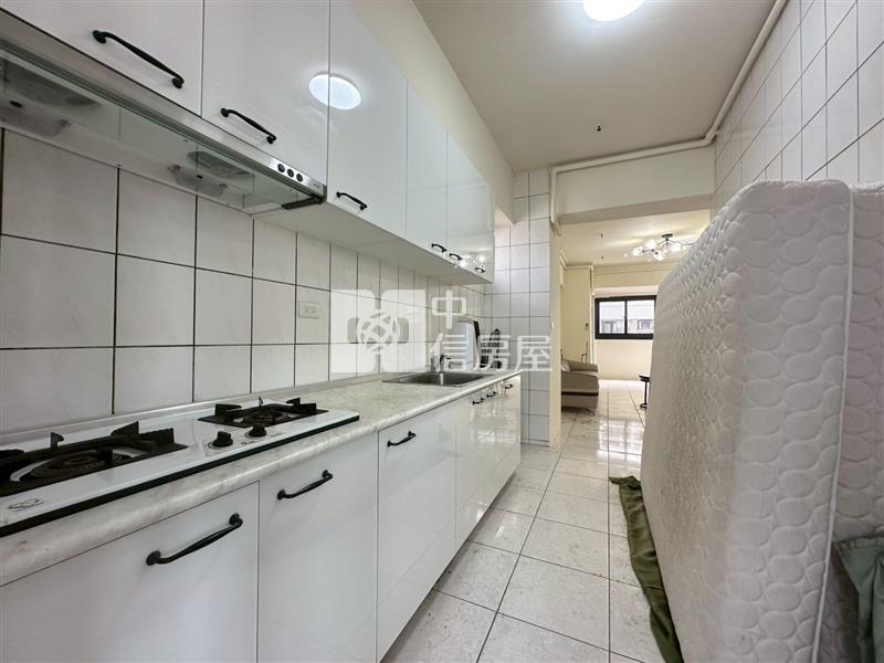 美村商圈三房高樓層景觀視野戶美廈房屋室內格局與周邊環境