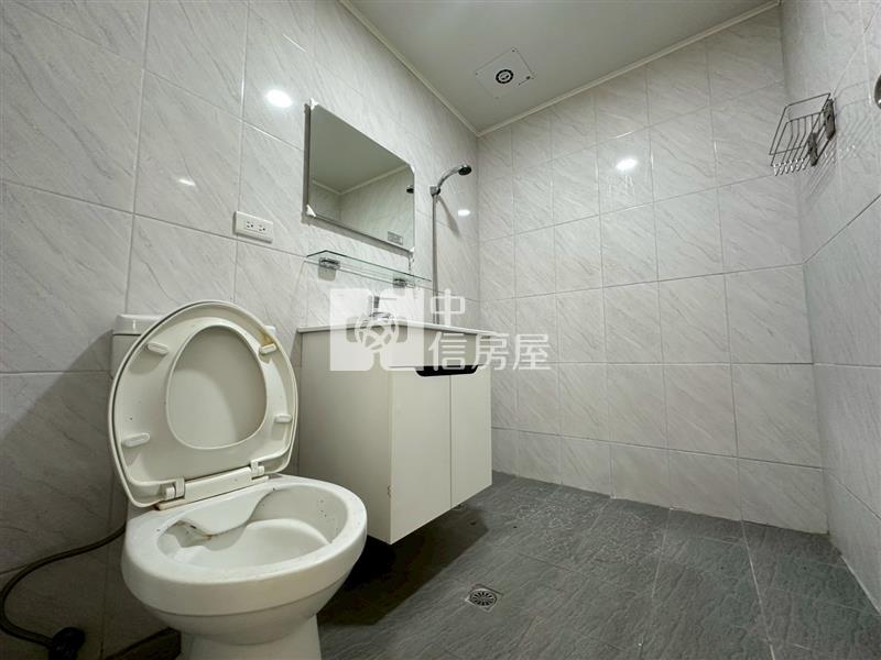 美村商圈三房高樓層景觀視野戶美廈房屋室內格局與周邊環境