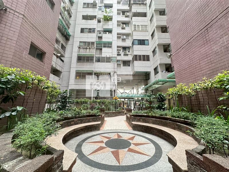 美村商圈三房高樓層景觀視野戶美廈房屋室內格局與周邊環境