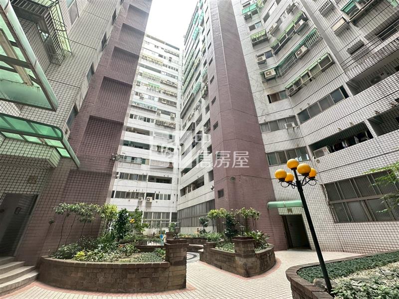 美村商圈三房高樓層景觀視野戶美廈房屋室內格局與周邊環境