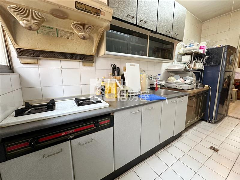 光榮國中旁3+1房電梯美廈房屋室內格局與周邊環境