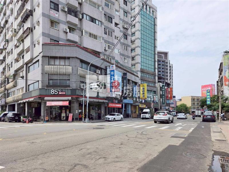 正東山路超商收租金店(專任)房屋室內格局與周邊環境