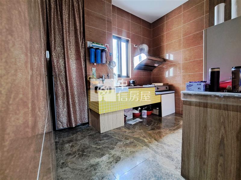 延平國中面寬店住透天房屋室內格局與周邊環境