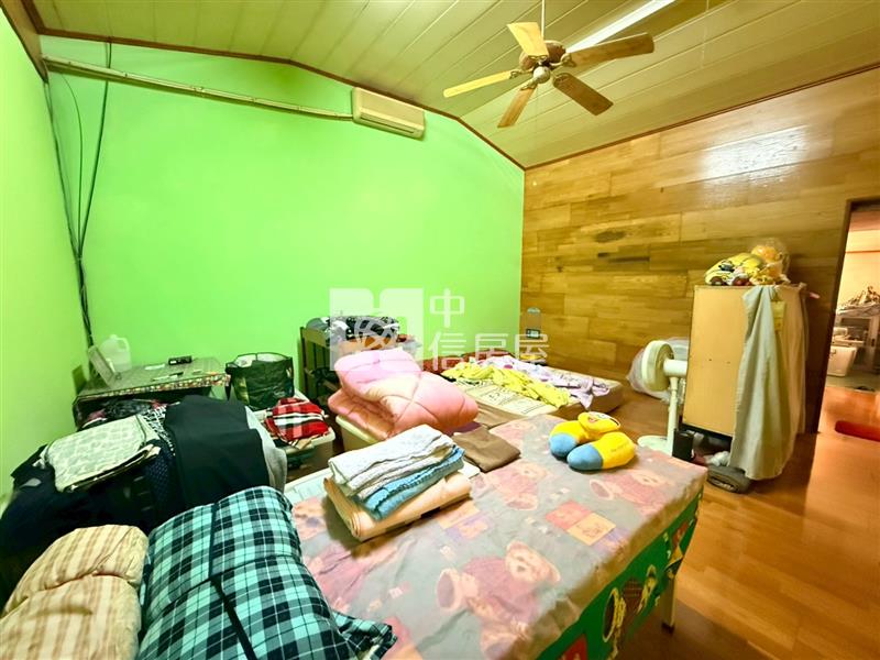 沙鹿家樂福臨10米露美透天房屋室內格局與周邊環境