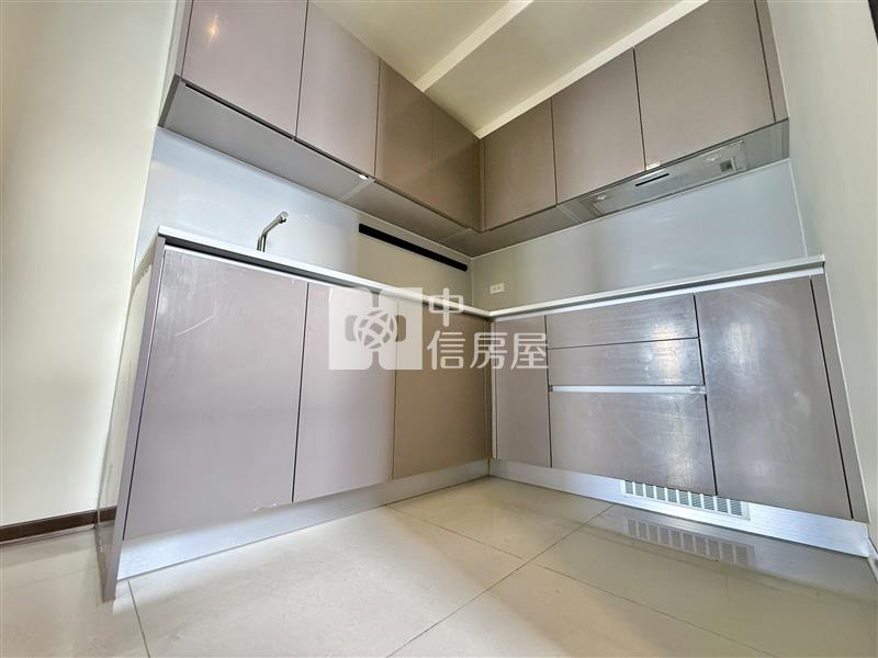 湖濱城全新落成次頂樓無敵視野大三房平車房屋室內格局與周邊環境