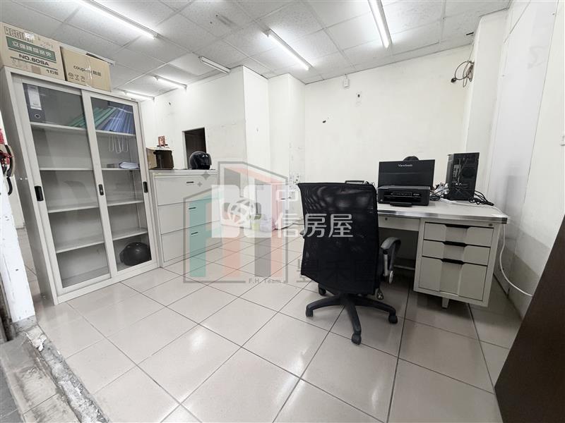 【豐禾】必富邑龍山國小學區面寬三角店面房屋室內格局與周邊環境