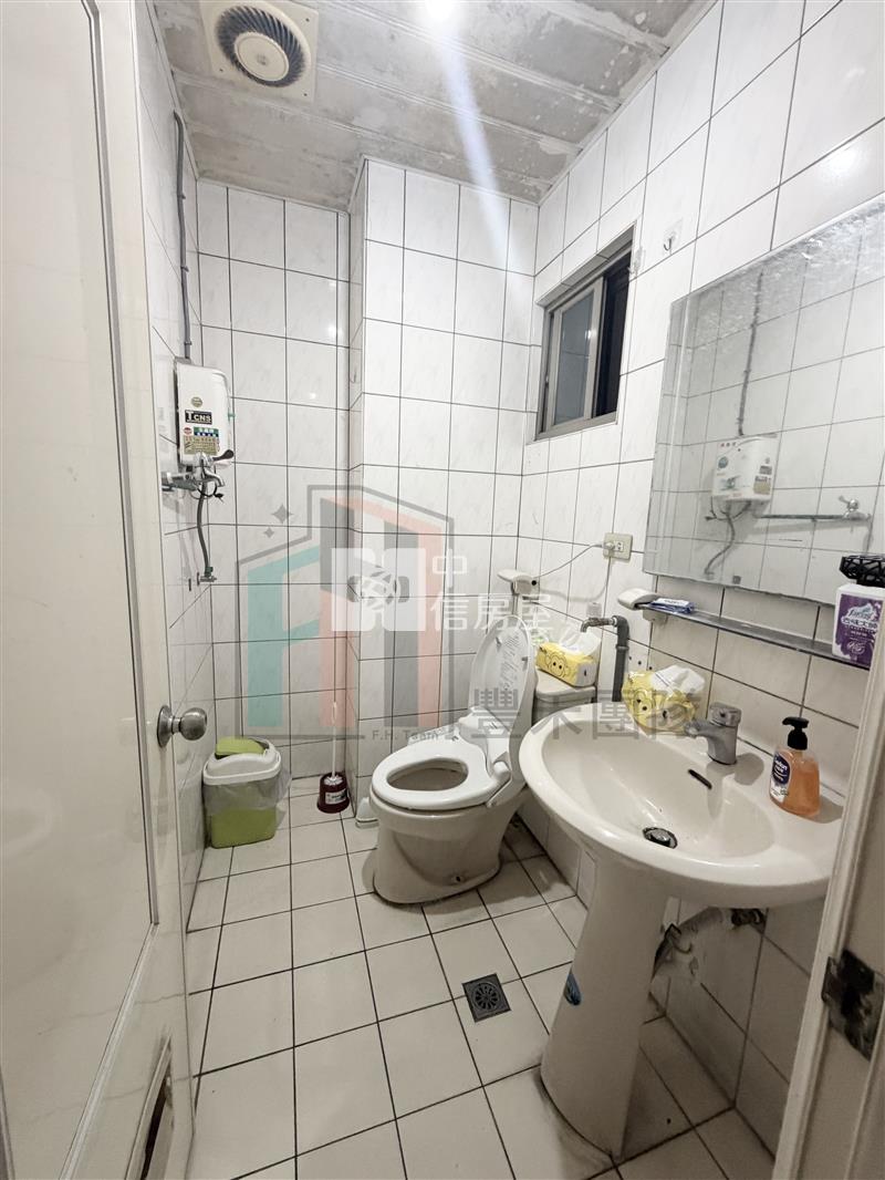 【豐禾】必富邑龍山國小學區面寬三角店面房屋室內格局與周邊環境