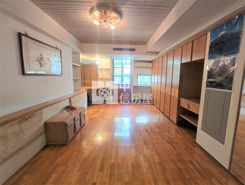 教育大學雙子星4房雙平車房屋室內格局與周邊環境