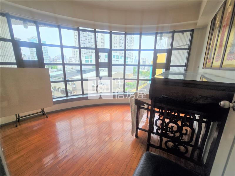 教育大學雙子星4房雙平車房屋室內格局與周邊環境