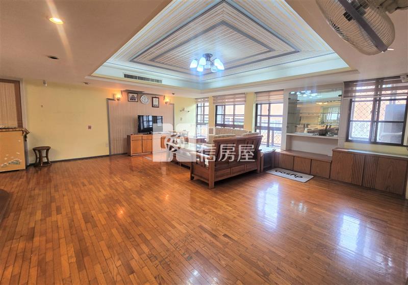 教育大學雙子星4房雙平車房屋室內格局與周邊環境