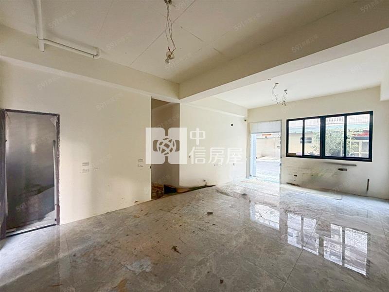 潭子大面寬電梯別墅房屋室內格局與周邊環境