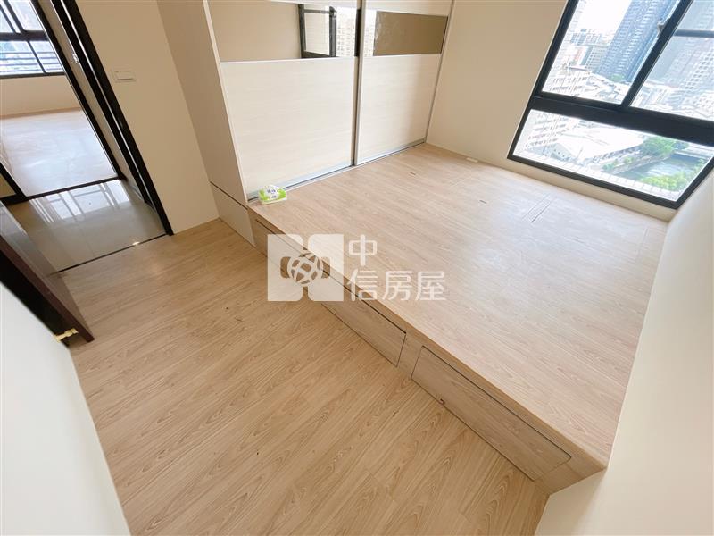 南區大慶富宇悠森學四改三平車房屋室內格局與周邊環境