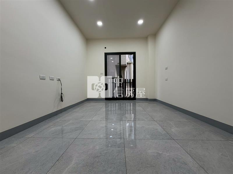 水湳重新整理四房雙車公寓房屋室內格局與周邊環境