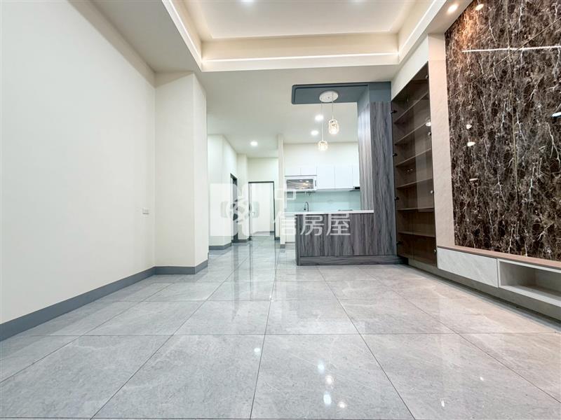 水湳重新整理四房雙車公寓房屋室內格局與周邊環境