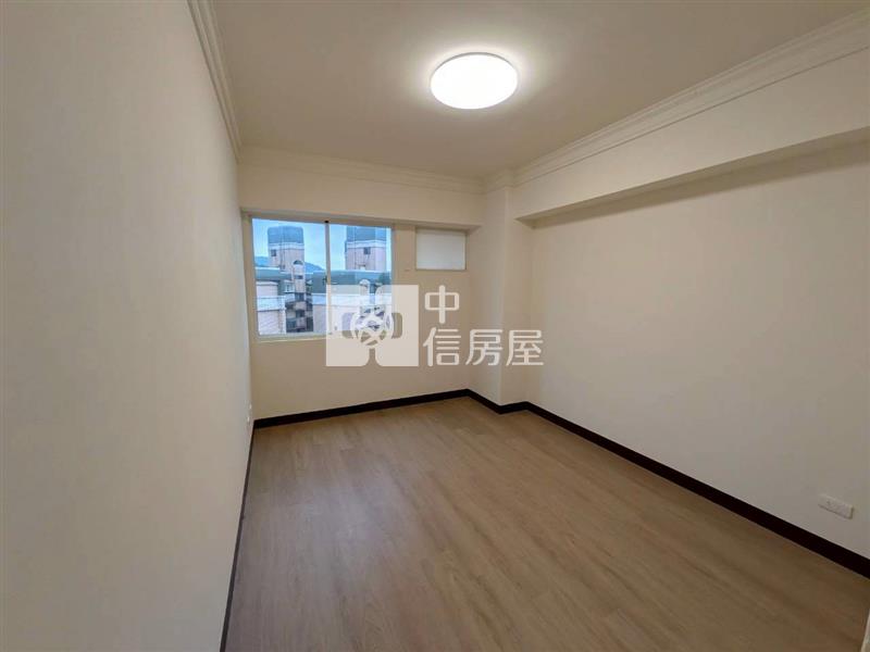 精品國宅頂樓景觀戶房屋室內格局與周邊環境