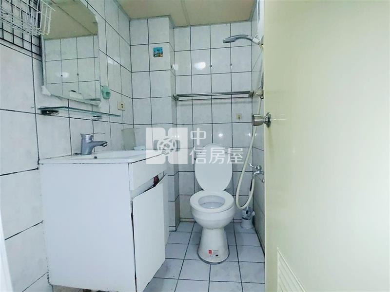 雙橡園漂亮收租套房房屋室內格局與周邊環境