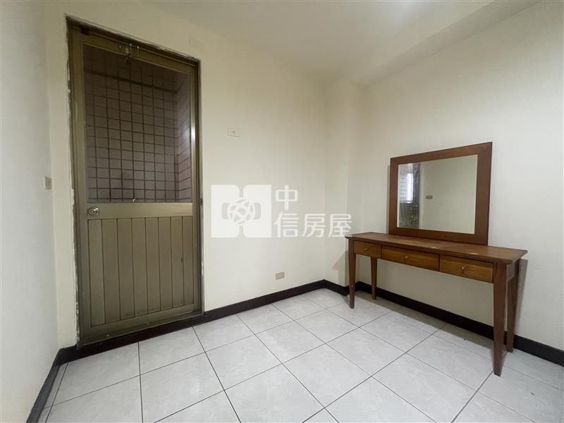 台北新都雅典2房車房屋室內格局與周邊環境