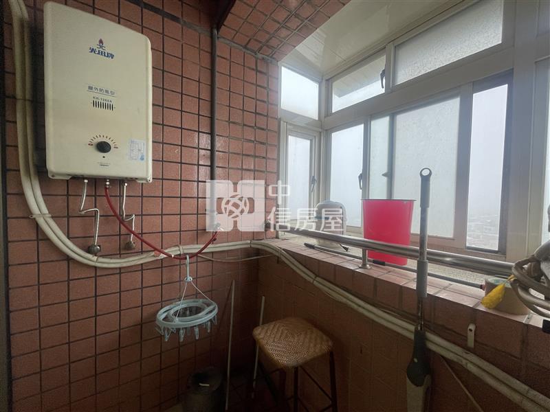 台北新都雅典2房車房屋室內格局與周邊環境