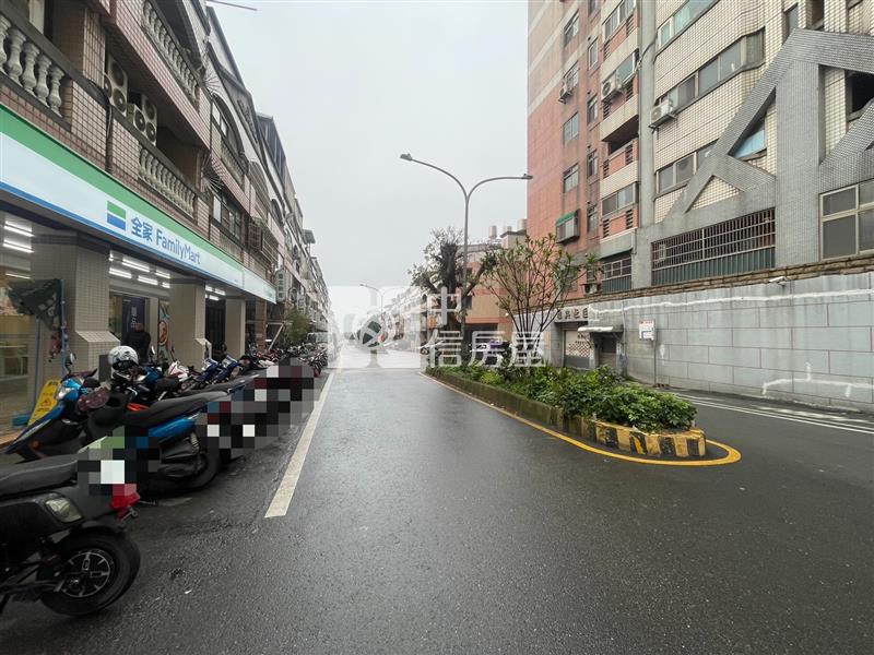 台北新都雅典2房車房屋室內格局與周邊環境