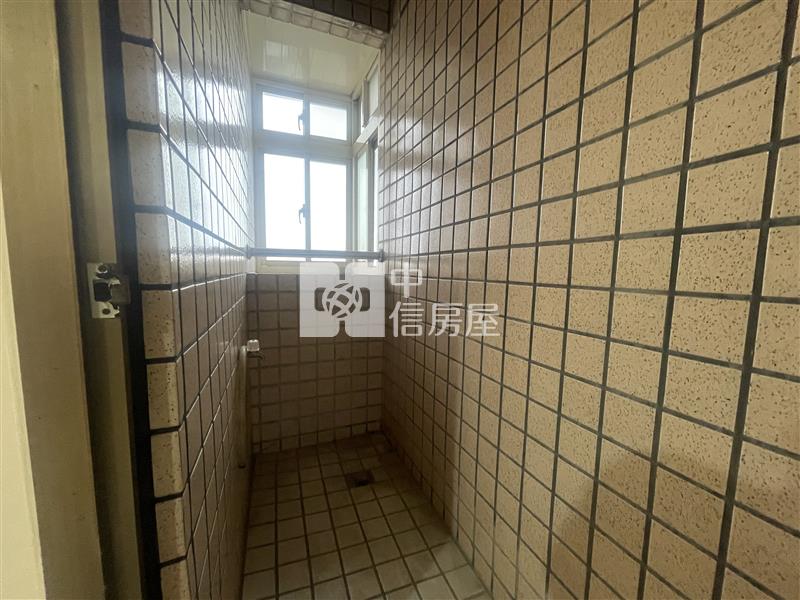 台北新都雅典2房車房屋室內格局與周邊環境