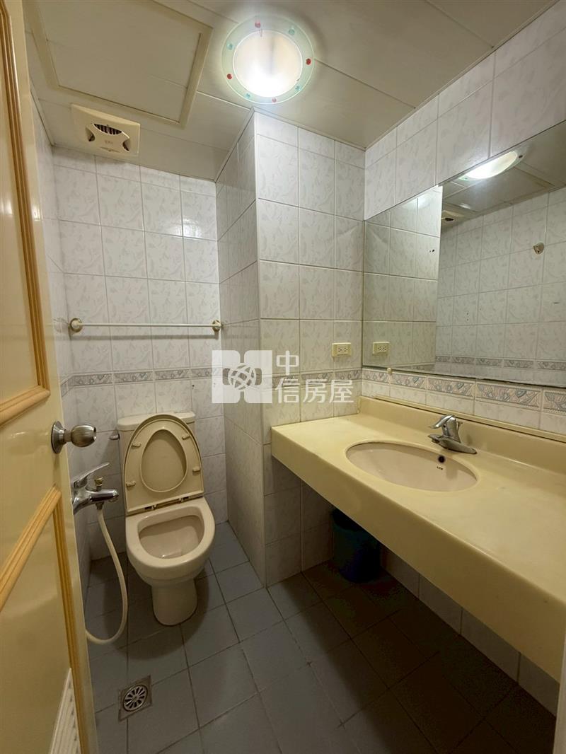 大慶夜市旁中山醫十三期震後美三房平車房屋室內格局與周邊環境