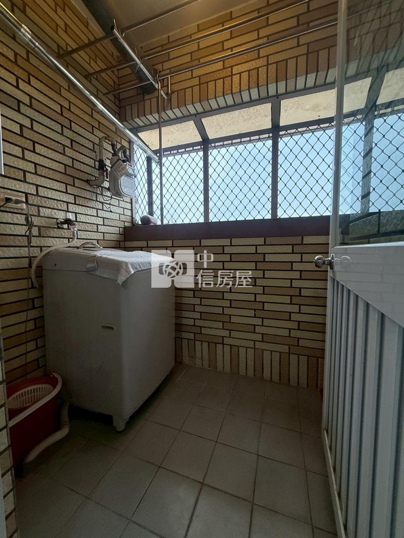 大慶夜市旁中山醫十三期震後美三房平車房屋室內格局與周邊環境