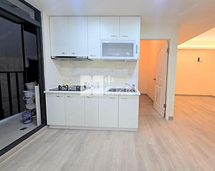 北區文心中清捷運站旁低總價整理三房房屋室內格局與周邊環境