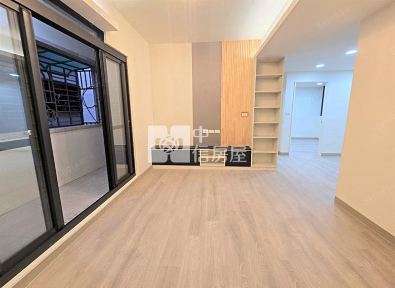 北區文心中清捷運站旁低總價整理三房房屋室內格局與周邊環境