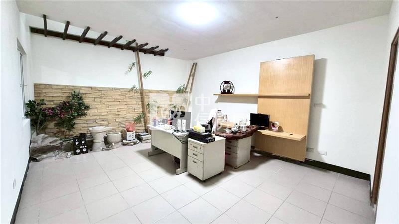 【奔馳】宜誠金品豪華双車別墅房屋室內格局與周邊環境