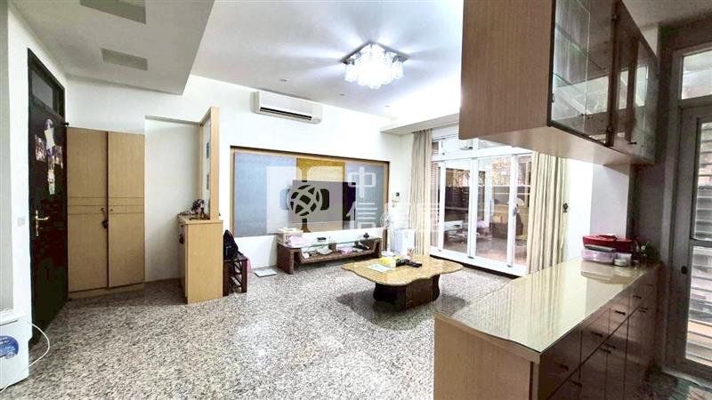 【奔馳】宜誠金品豪華双車別墅房屋室內格局與周邊環境