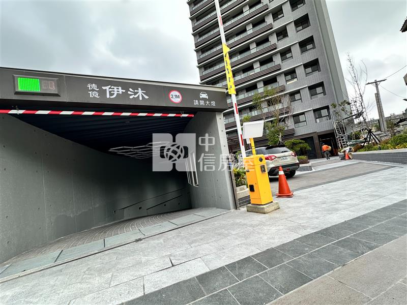 【奔馳】德億伊沐一樓住店+車位房屋室內格局與周邊環境