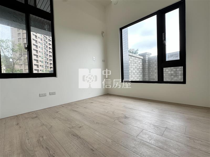 【奔馳】德億伊沐一樓住店+車位房屋室內格局與周邊環境